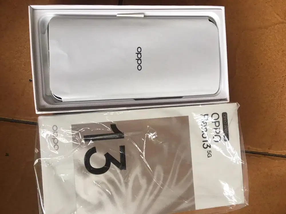 oppo reno 13 5g 12/256gb white like new