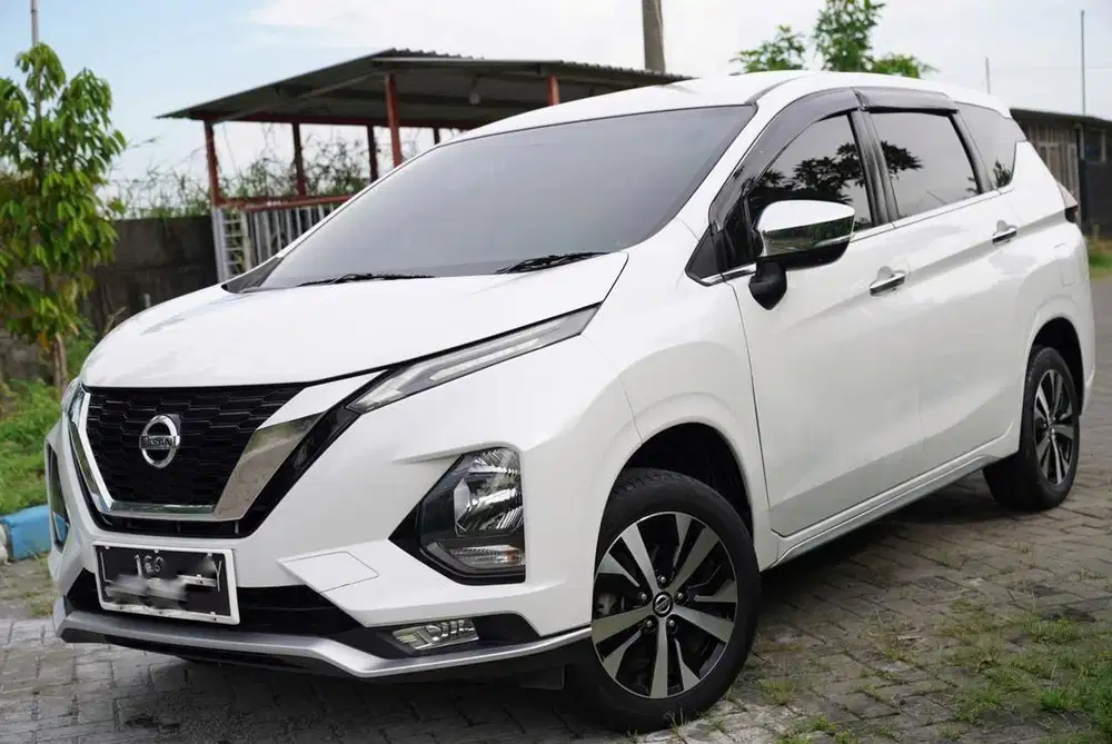 ISTIMEWA Nissan livina Xpander PMK 2020 Putih