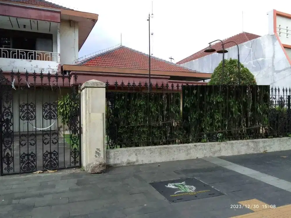 DIJUAL RUMAH RAYA JEMUR ANDAYANI SURABAYA RON.A1358