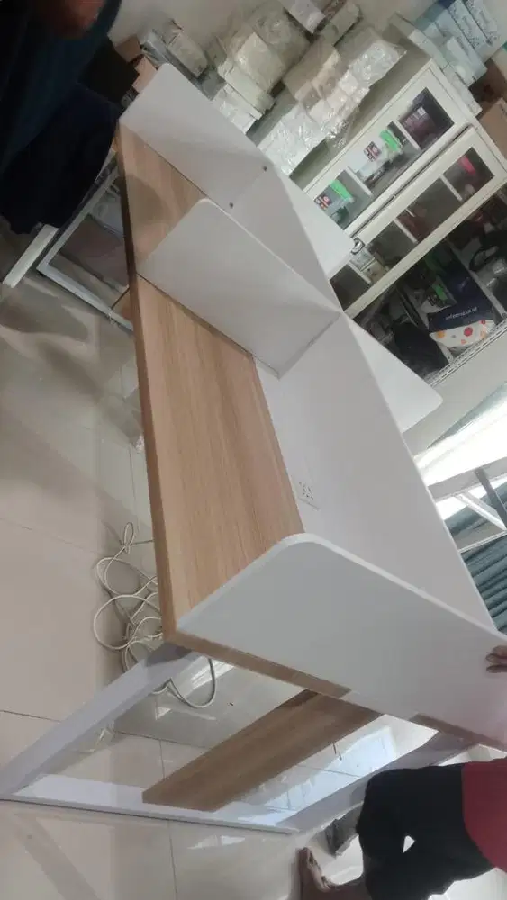 meja partisi kantor bisa custom