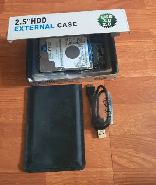 Portable HDD Western Digital 1 TB Kondisi OK Punya