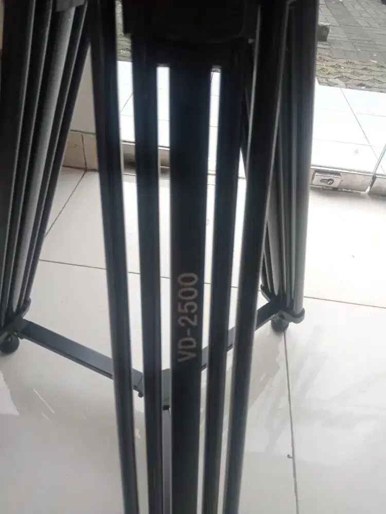 Tripod kamera attanta