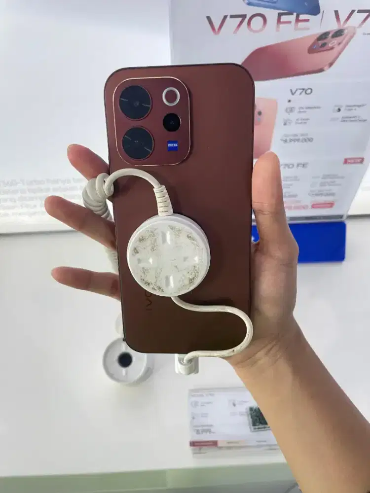 VIVO V70 5G  8gb 256gb