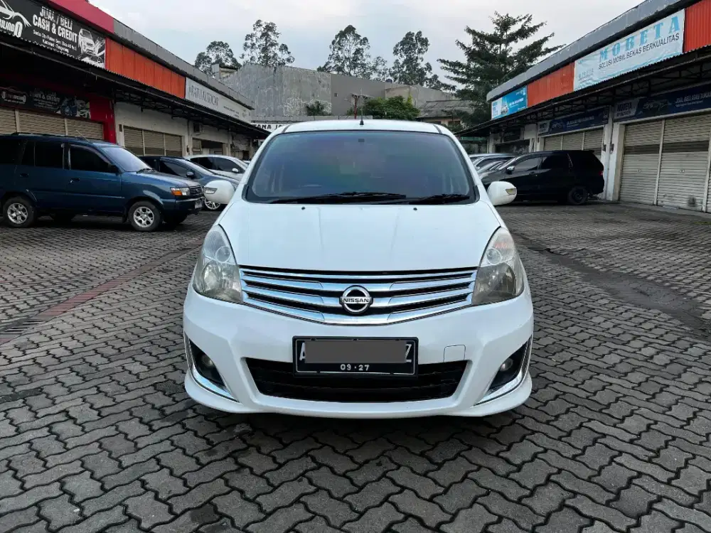 DP 5JT ANGSURAN CUMA 2JUTAAN LIVINA ULTIMATE 2012 AT FACELIFT  WHITE