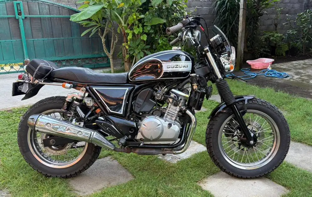 Suzuki Inazuma Custom