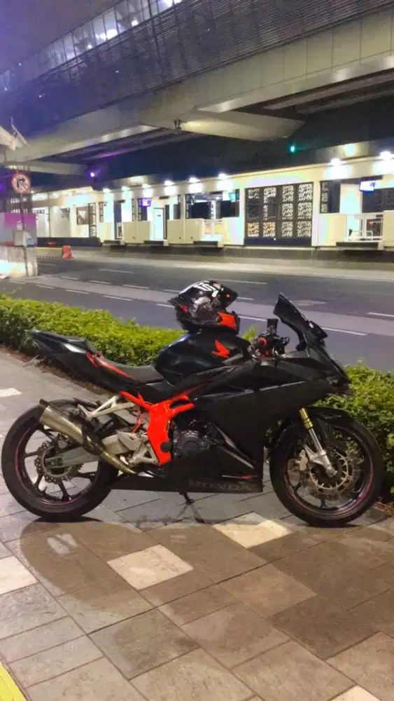 CBR250rr Tahun 2019 Black Dove ABS