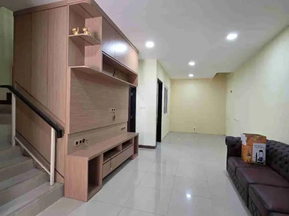 DIJUAL RUMAH BARU CITRA 8 JAKARTA BARAT