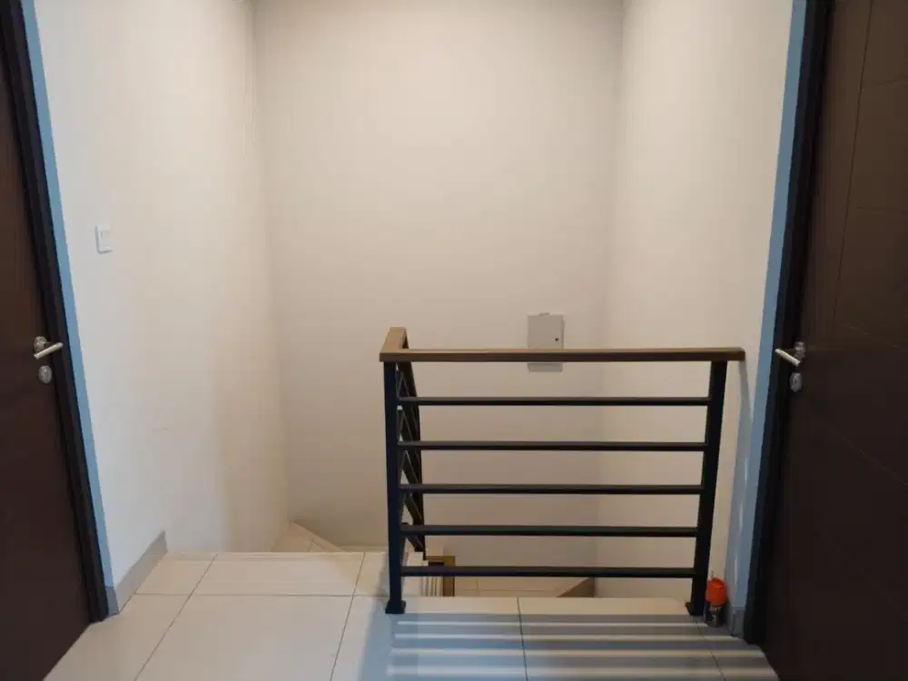 Dijual rumah siap huni dalam cluster  di Summarecon bekasi Harga 2.5 m nego