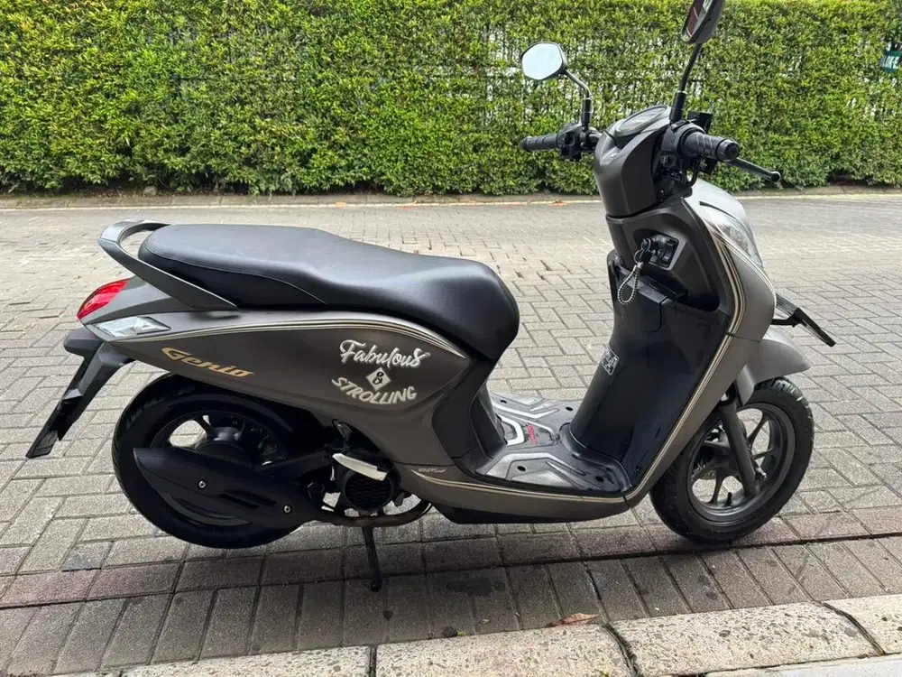 Honda Genio 2023 CBS ISS Cokelat