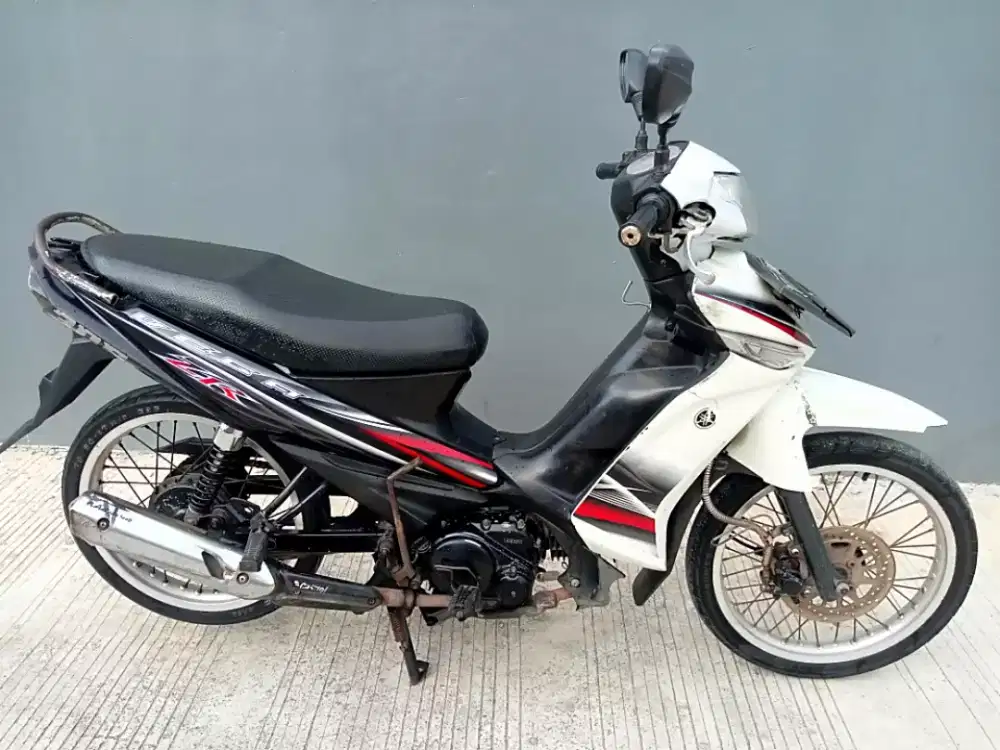 VEGA ZR 2010 Ss LENGKAP
STATER TOPCER,,AKI BARUU
MESIN HALUS BANGET OK