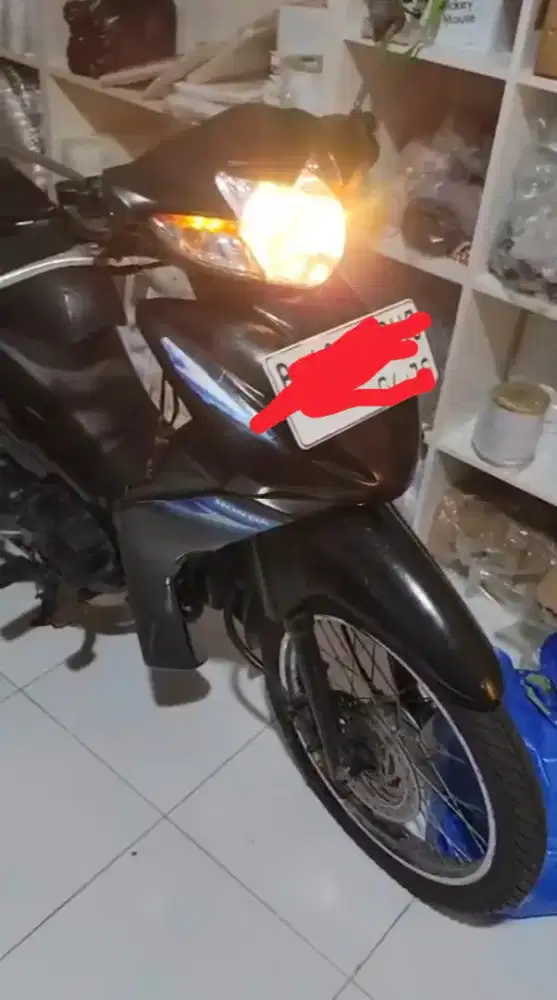 Honda revo biru