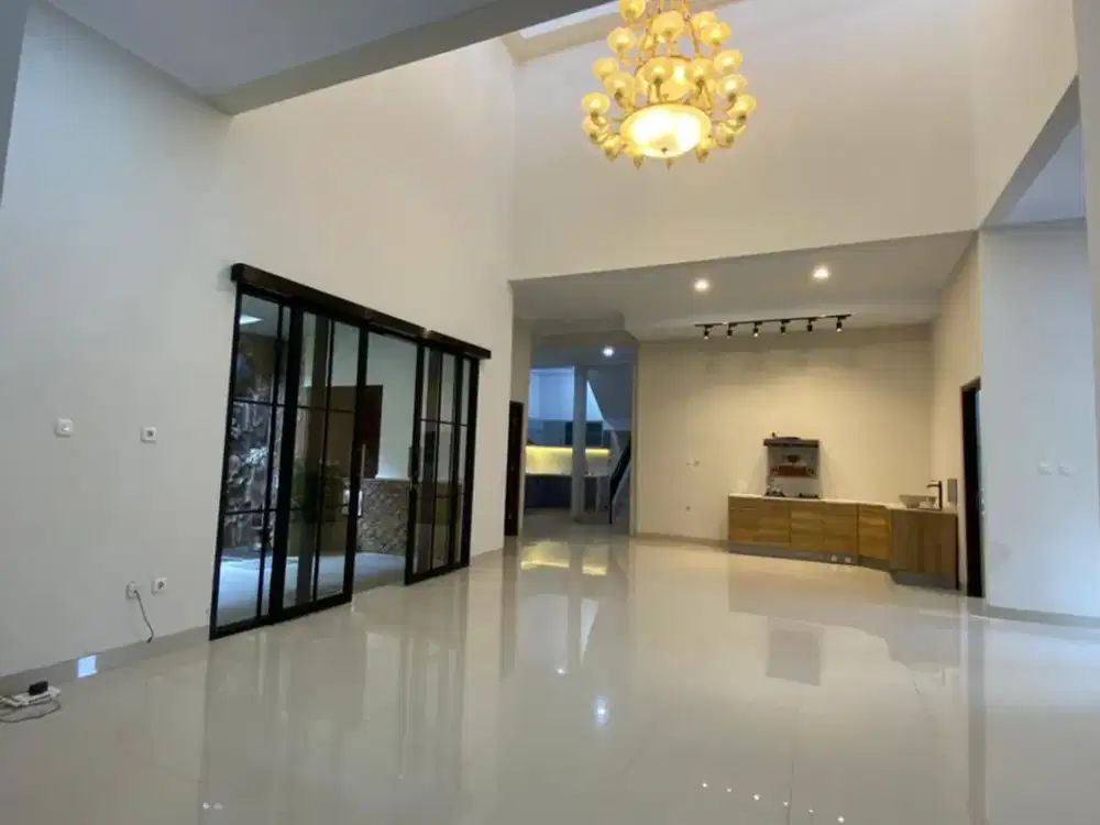 DI JUAL RUMAH MEWAH NYAMAN DI JOGJA AREA FAVORIT DALAM PERUMAHAN DEKAT UPN