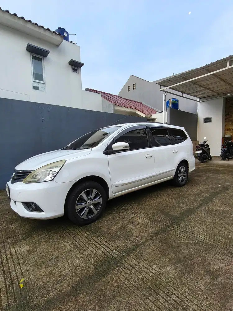 Nissan Grand livina 2017 Bensin