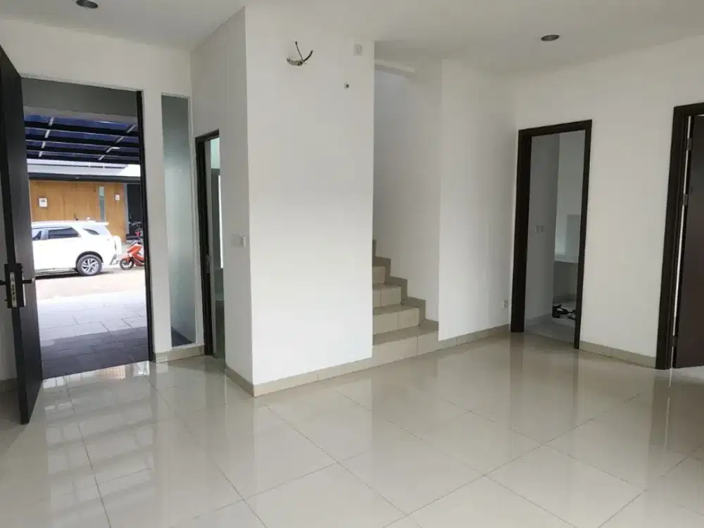 Rumah 3lt Cluster Mahakam Signature Jakarta Garden City – Attic Room + Rooftop Outdoor