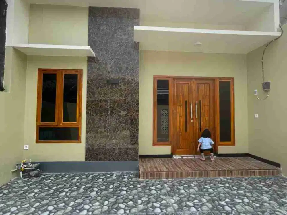 Dijual rumah baru minimalis modern di balas klumprik Wiyung Surabaya barat