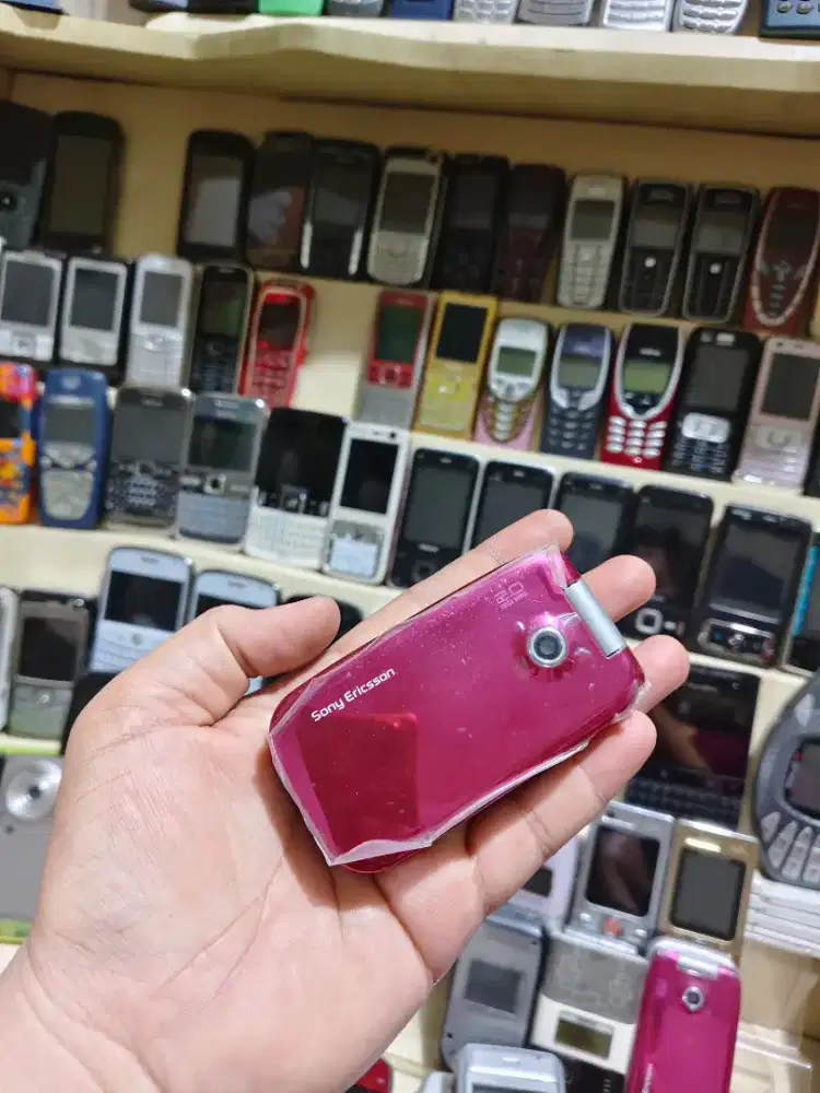 Sony Ericsson Z610i pink Original super mulus liike new all operator