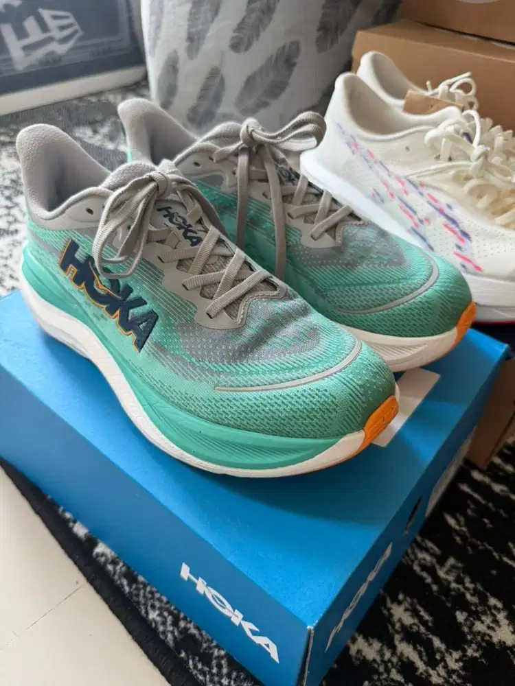 Hoka SkyFlow running shoes (ori)