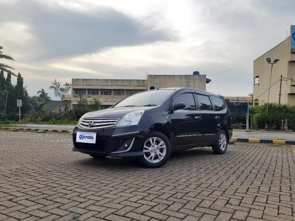TDP 5,JT, Nissan Grand livina 1.5 XV Bensin-AT Hitam 2013