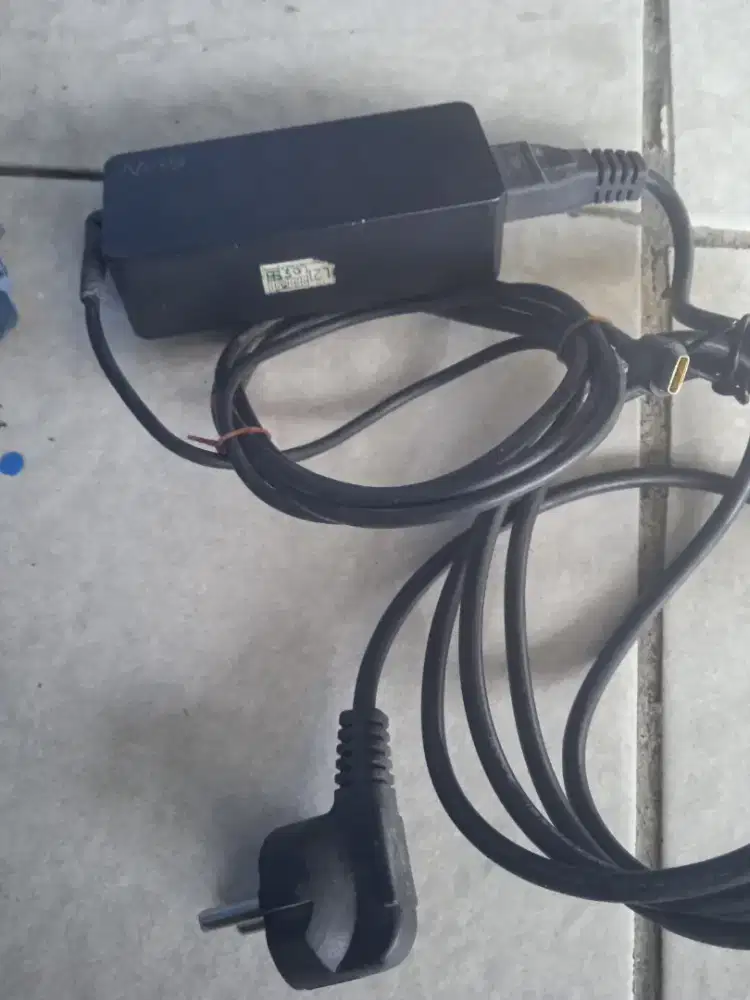 Adaptor lenovo 100rb nego