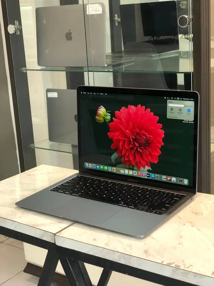 MacBook Air A2179 i7 16\256gb performa ngebut ringan di bawa
