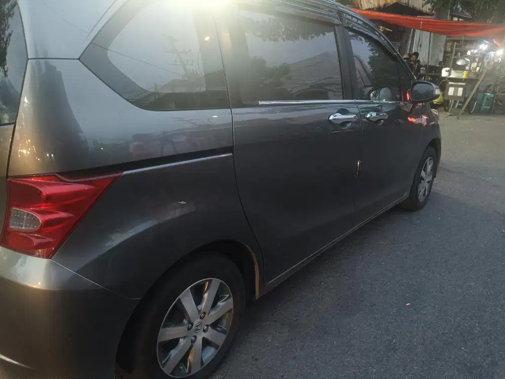 Honda Freed 2012 Bensin