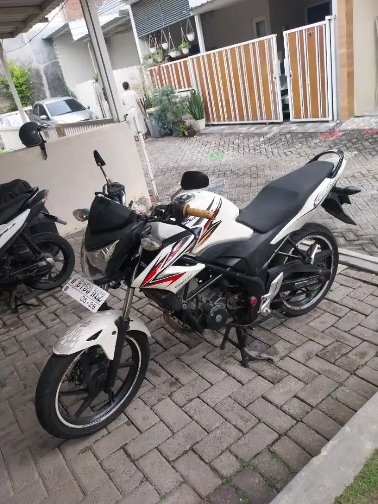 Cb 150r Lengkap dan hidup panjang milik pribadi