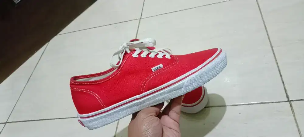 Vans authentic red size 42
