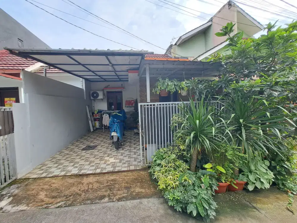 Rumah 5 Menit ke The Park Sawangan Hadap Utara Dibantu KPR J-44051
