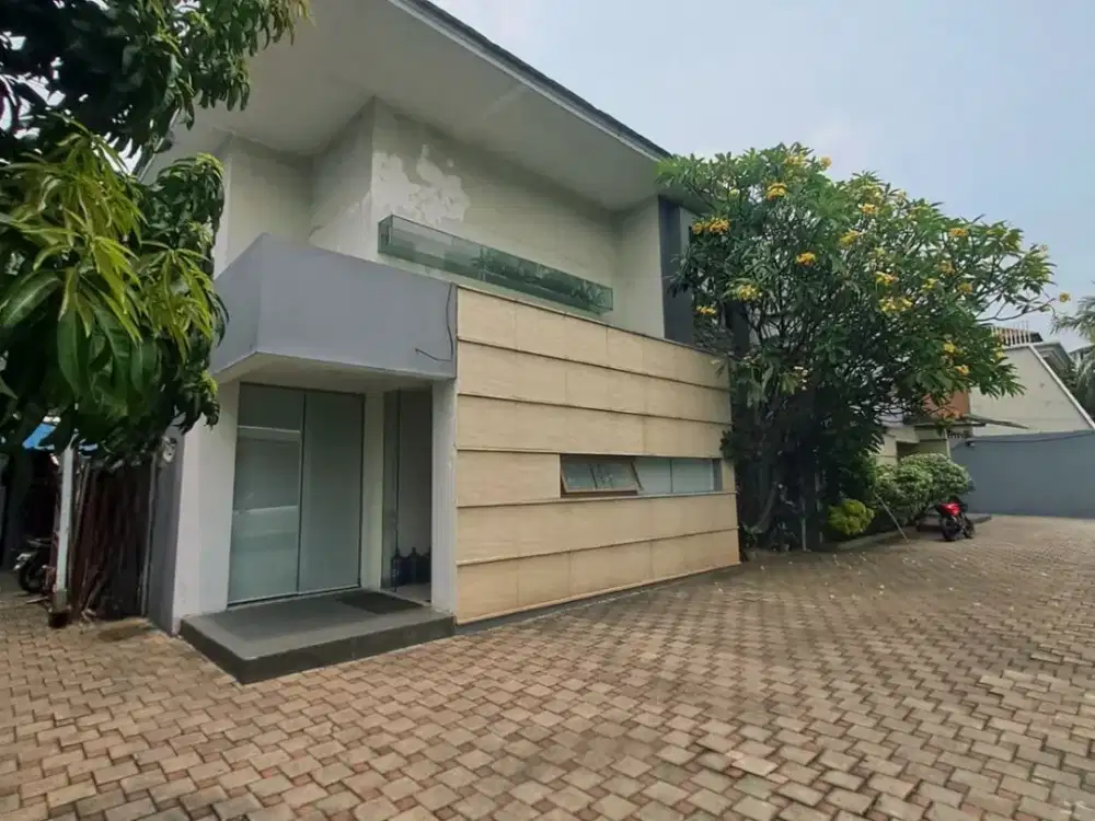 Disewakan – Properti Komersial Prestisius di Kawasan Prime Kebayoran Baru