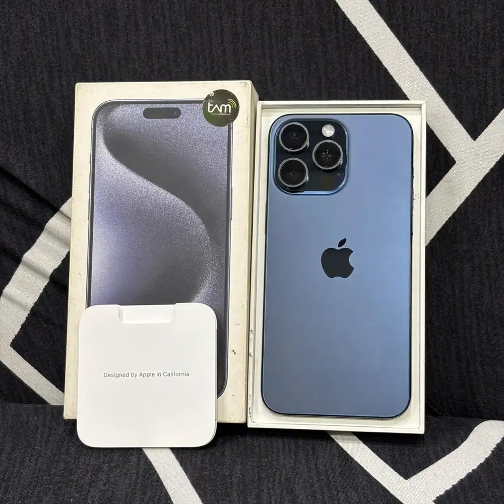iPhone 15 Pro Max Blue Titanium 256 GB iBox