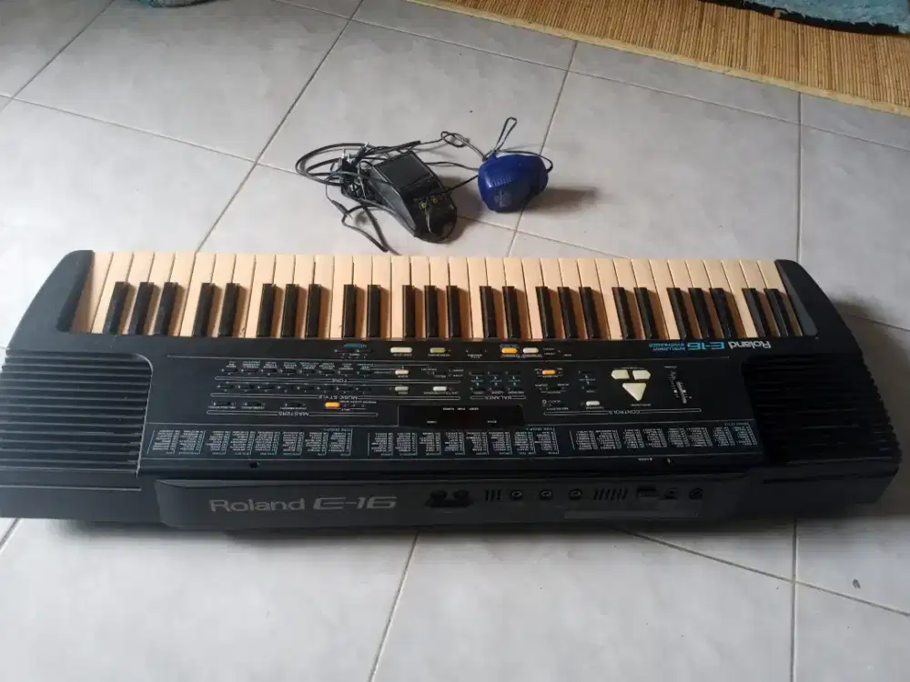 Mau jual keyboard Rolland E-16