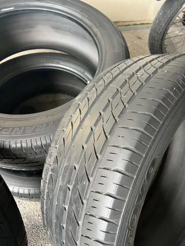 Ban Toyo 235 50 18 Transpath Ori Alphard