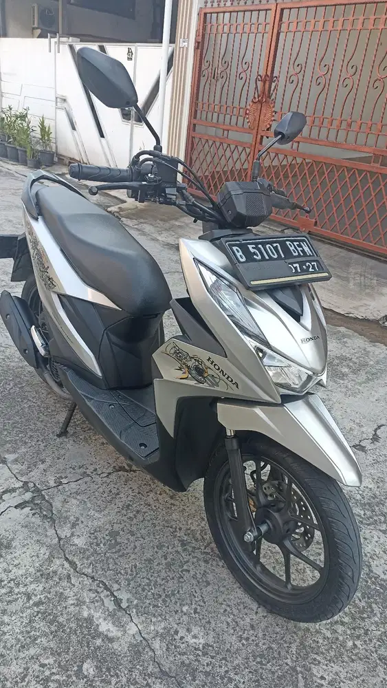 Honda beat street tahun 2022.