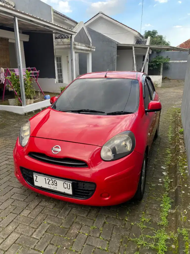 Bismillah jualbNissan March pemakaian pribadi