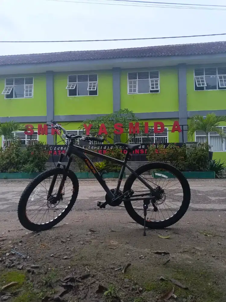 Sepeda MTB invert 2.0