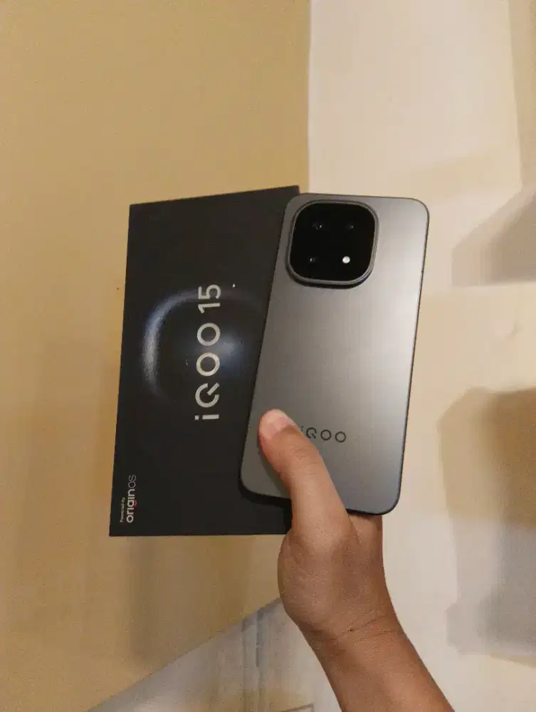 Jual Iqoo 15 16/512Gb Second Mulus Fullset Garansi Panjang