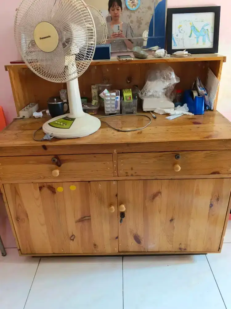 Meja Kasir Minimalis Kondisi 90% Mulus Siap Pakai