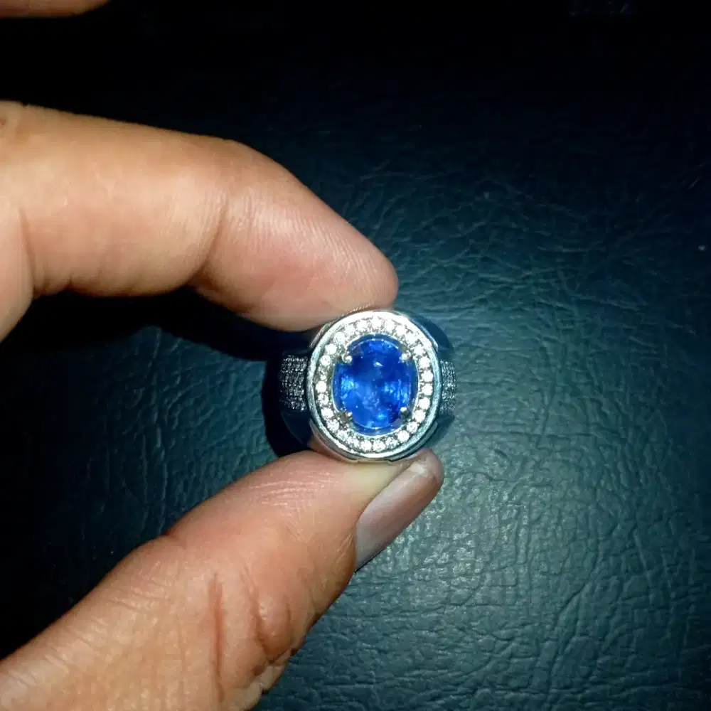 Blue sapphire Sri Lanka 2.77 ct no heat NTE ring perak microsetting