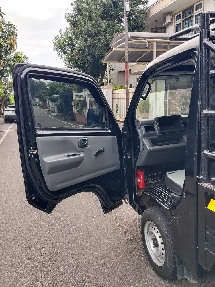 Suzuki Carry 2023 Bensin