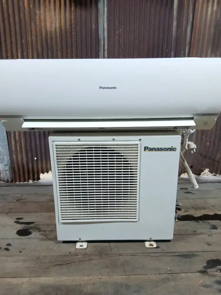 MENJUAL AC BEKAS 1/2 PK KOMPLIT