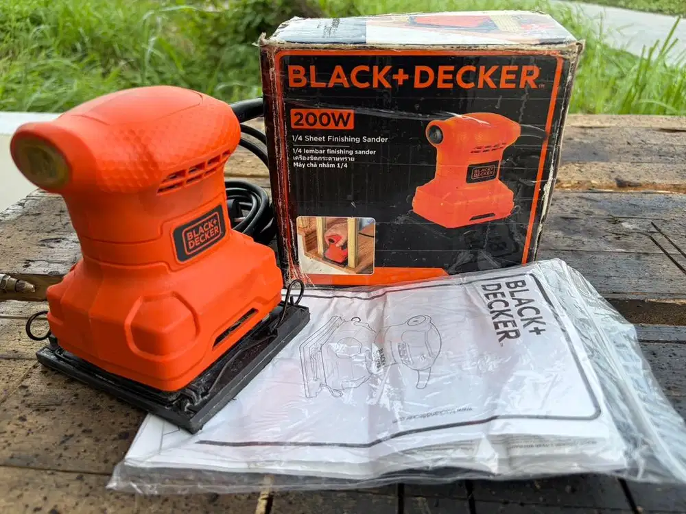 Mesin amplas black decker