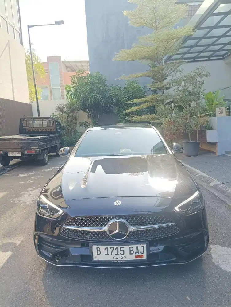 Jual Mobil Mercedes-Benz C300 AMG 2024 NIK 2023 W206 AT Hitam
