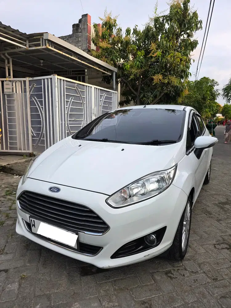 Ford Fiesta 2015 Bensin S / MT
