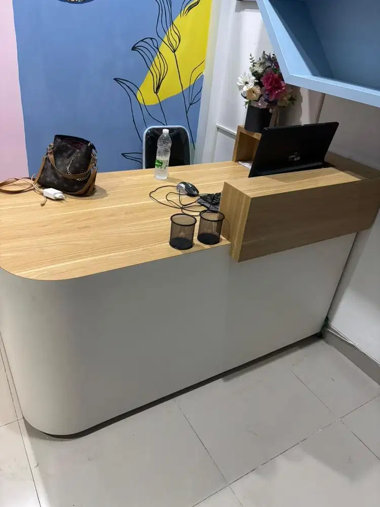 Borongan (Ambil semua) Meja kantor