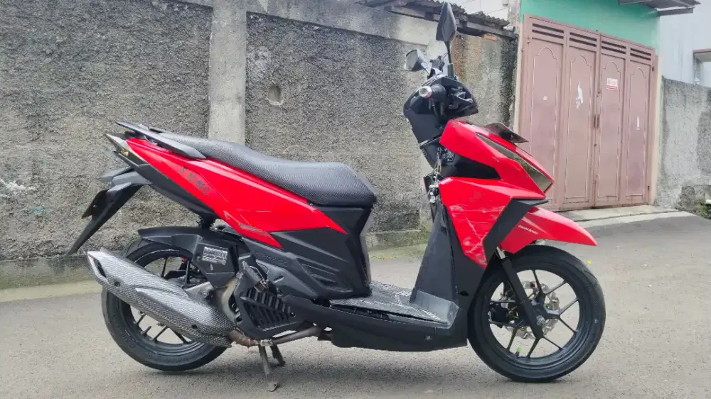 VARIO LED 125 TAHUN 2016