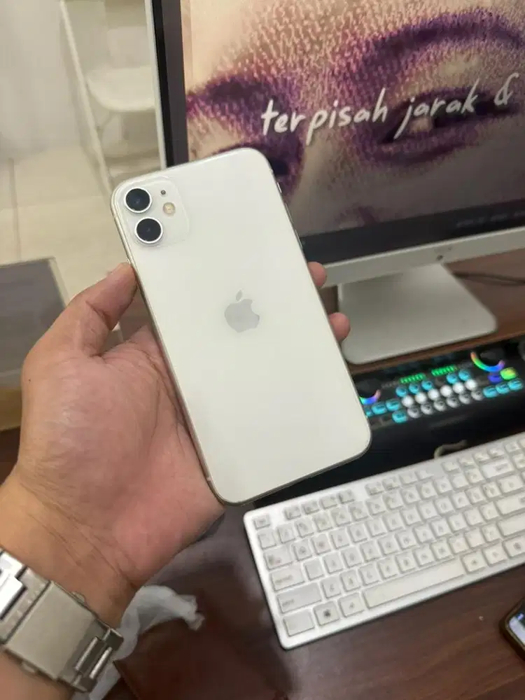 Iphone 11 256GB Beacukai BH 100% Like New