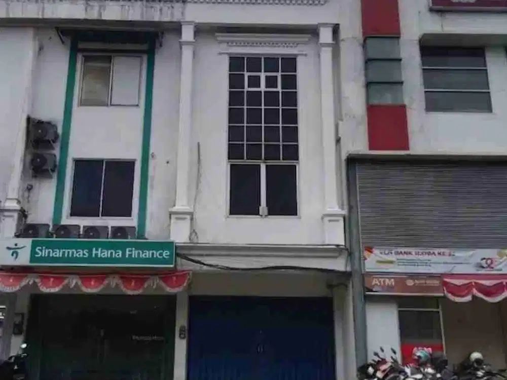 Ruko Ramai !! 3 Lantai Bogor Utara Disewakan