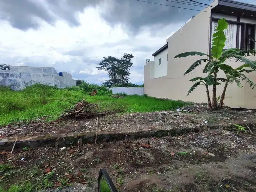 DI JUAL TANAH / LAHAN KOSONG DENGAN LUAS 300 METER