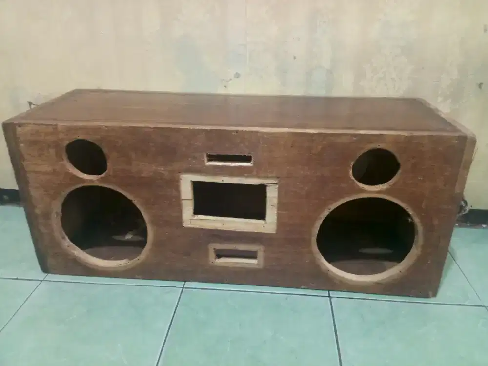 BOX SPEAKER 8inc
