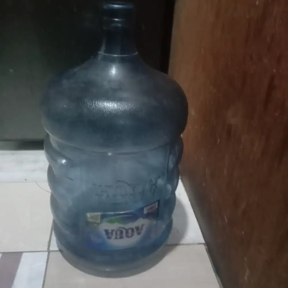 Jual Galon Merek AQUA isi Ulang